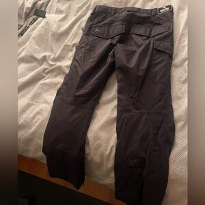 Burton Men’s Ski pants worn maybe 4 times
